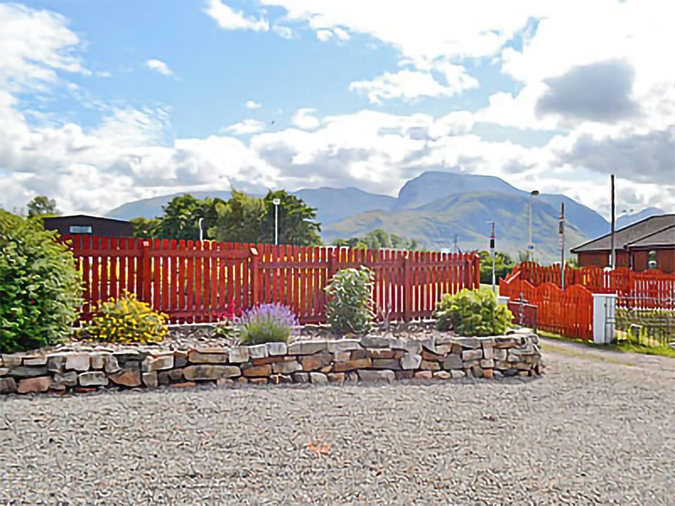Driveway | Eilean Beag, Corpach, near Fort William