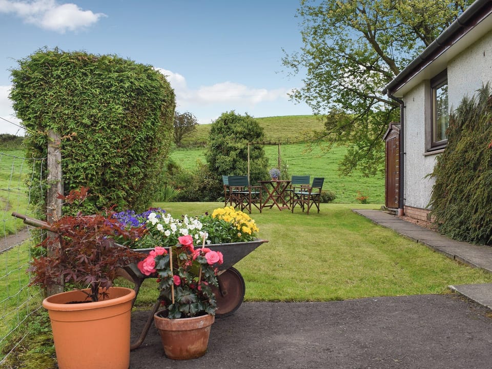 Garden | Gean Cottage, Rumbling Bridge, near Kinross