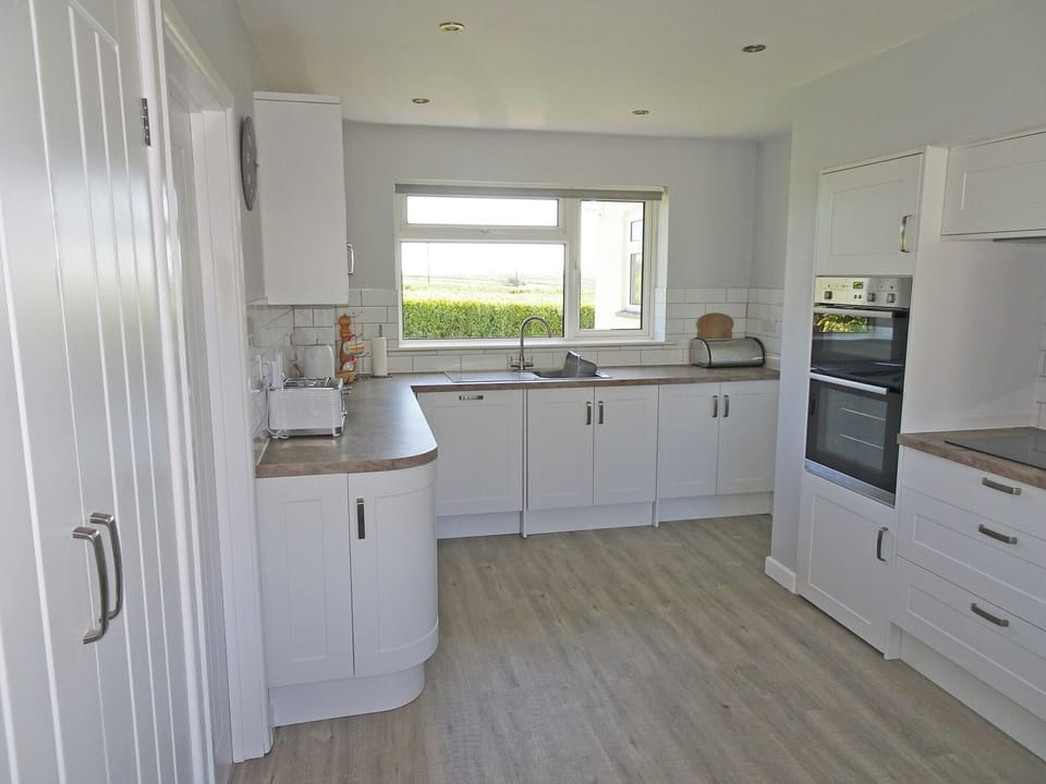 Kitchen/diner | Tregoona, Crantock, near Newquay