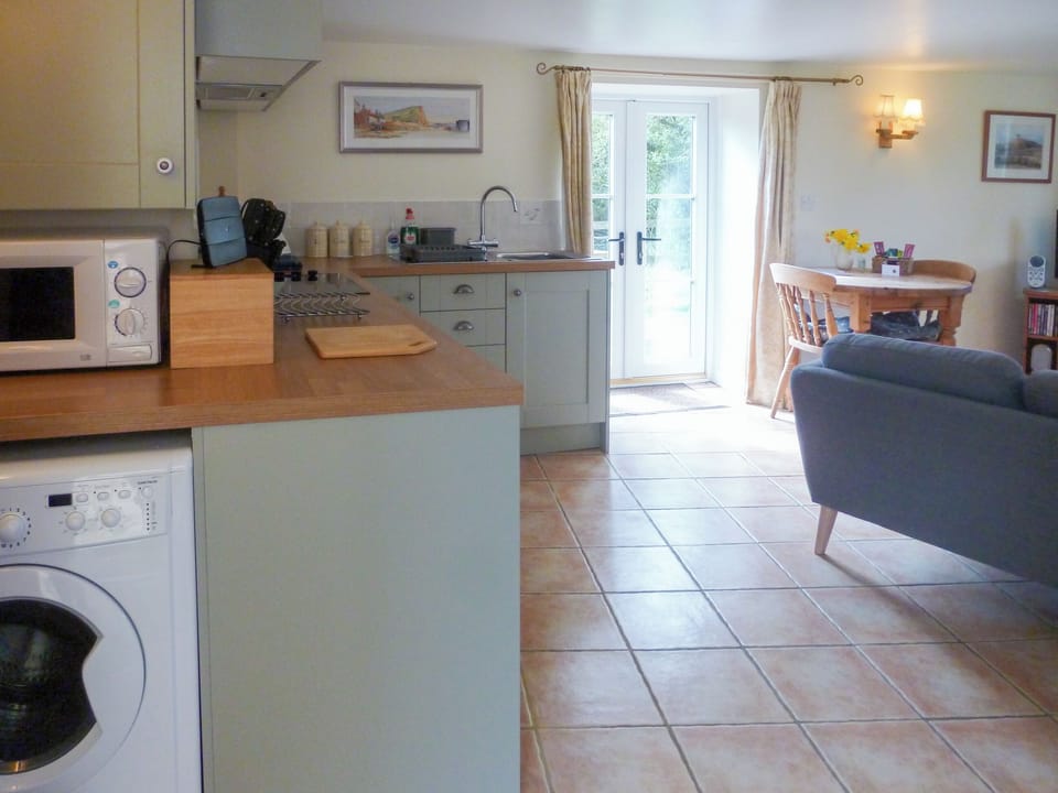 Well-equipped fitted kitchen | Wren Cottage, Salwayash, near Bridport