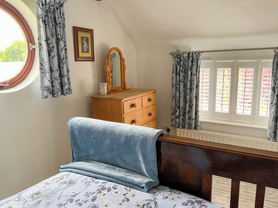 Double bedroom | The Beehive, Betley, near Nantwich