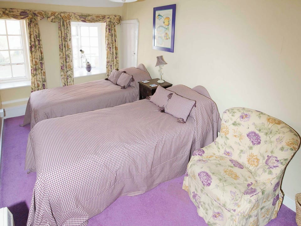 Twin bedroom | The Plover - Blakeney Quayside Cottages, Blakeney, near Holt