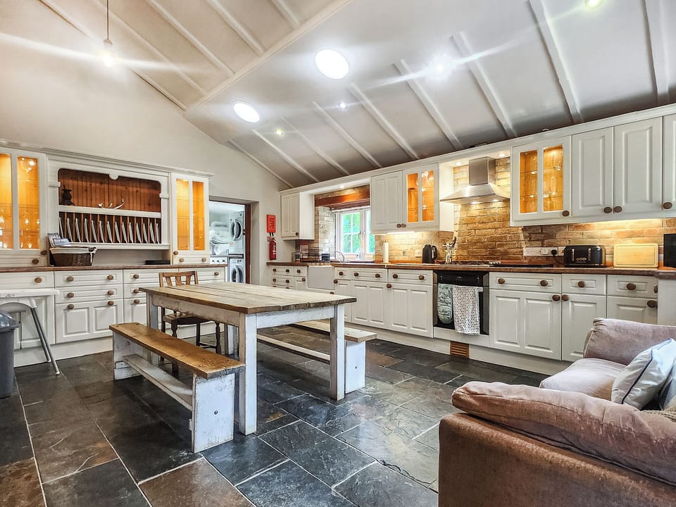 Kitchen/diner | Pigeon Coo Farmhouse, Hamstead, near Yarmouth