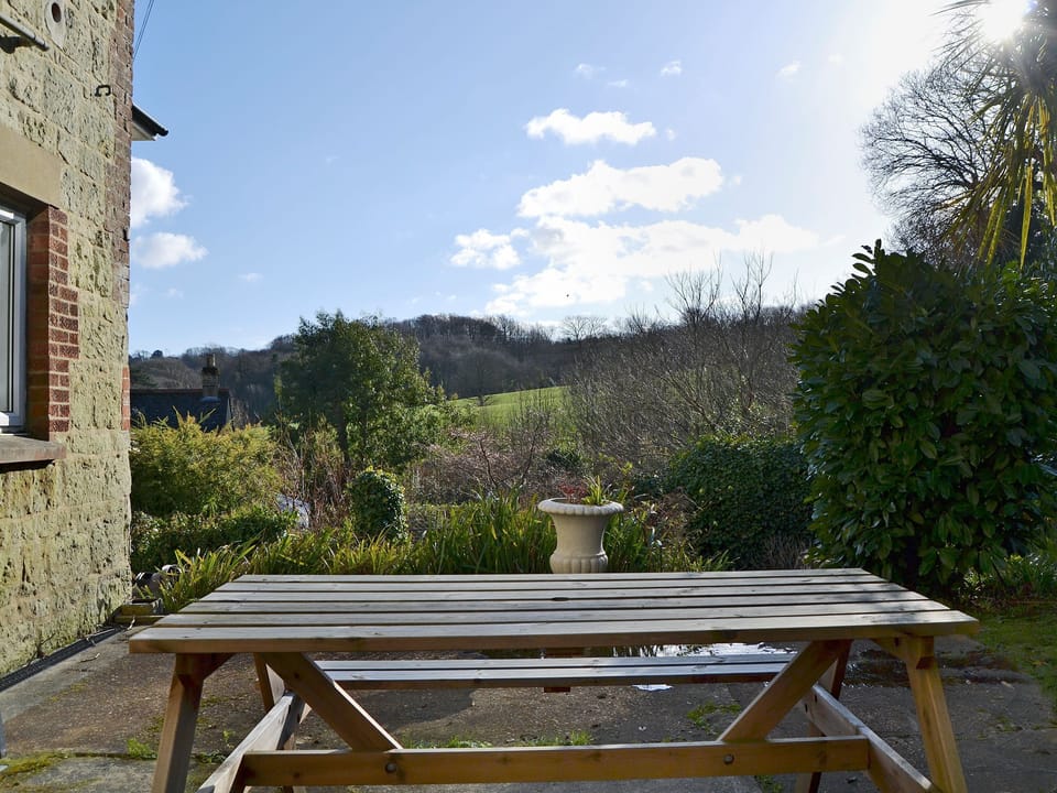 Relaxing sitting-out-area | The Meadow Flat, Shanklin