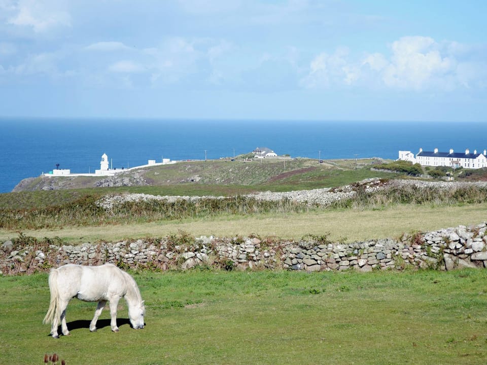 Pendeen Lighthouse | Pendeen, Cornwall