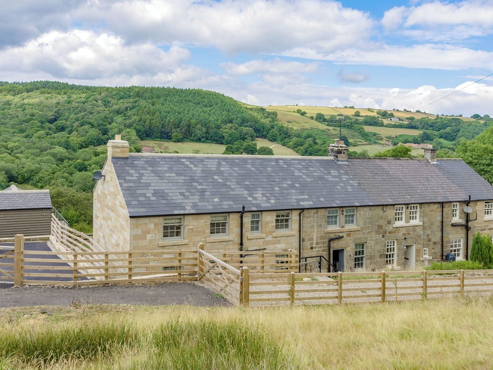 Wonderful holiday home in a stunning location | Ivy Cottage, Beck Hole, near Whitby