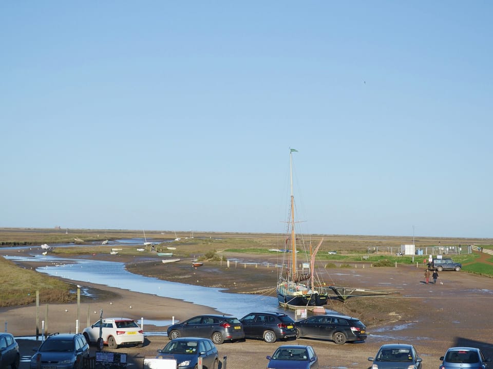 &rsquo;Crabbing&rsquo; along the quayside is just one of the many activities that can be enjoyed locally | Sea Breeze, Blakeney