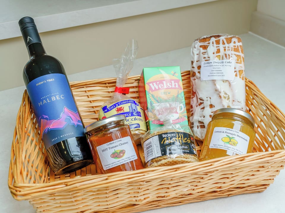 Welcome pack | Cwm Hyfryd, Cross Inn, near New Quay