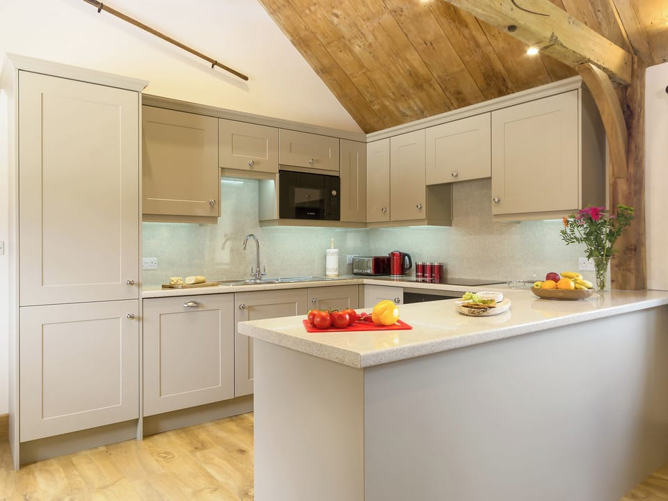 Well equipped kitchen | The Calf Shed - Wood Street Farm, Royal Wootton Bassett