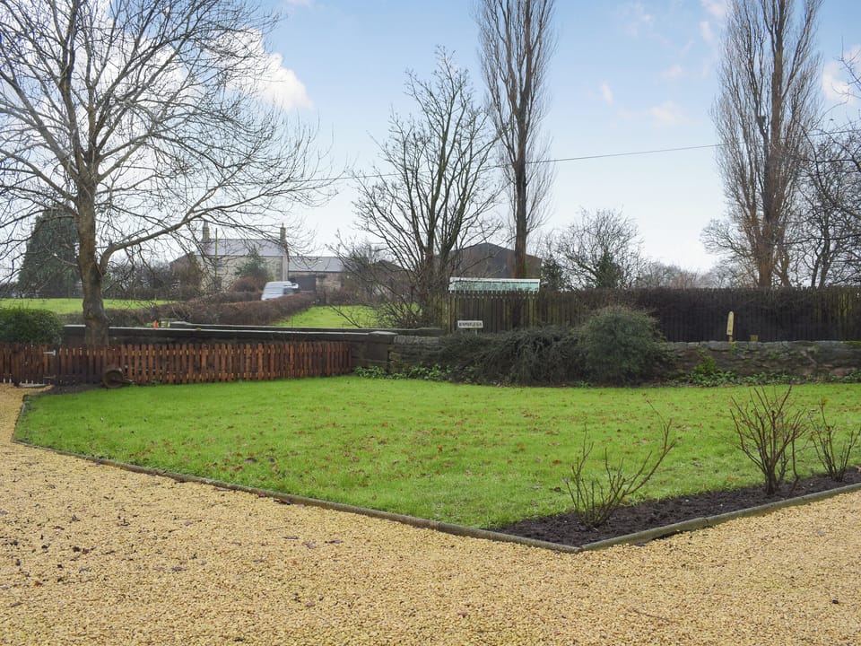 View over the garden area | Brookside Cottage, Forton, near Garstang