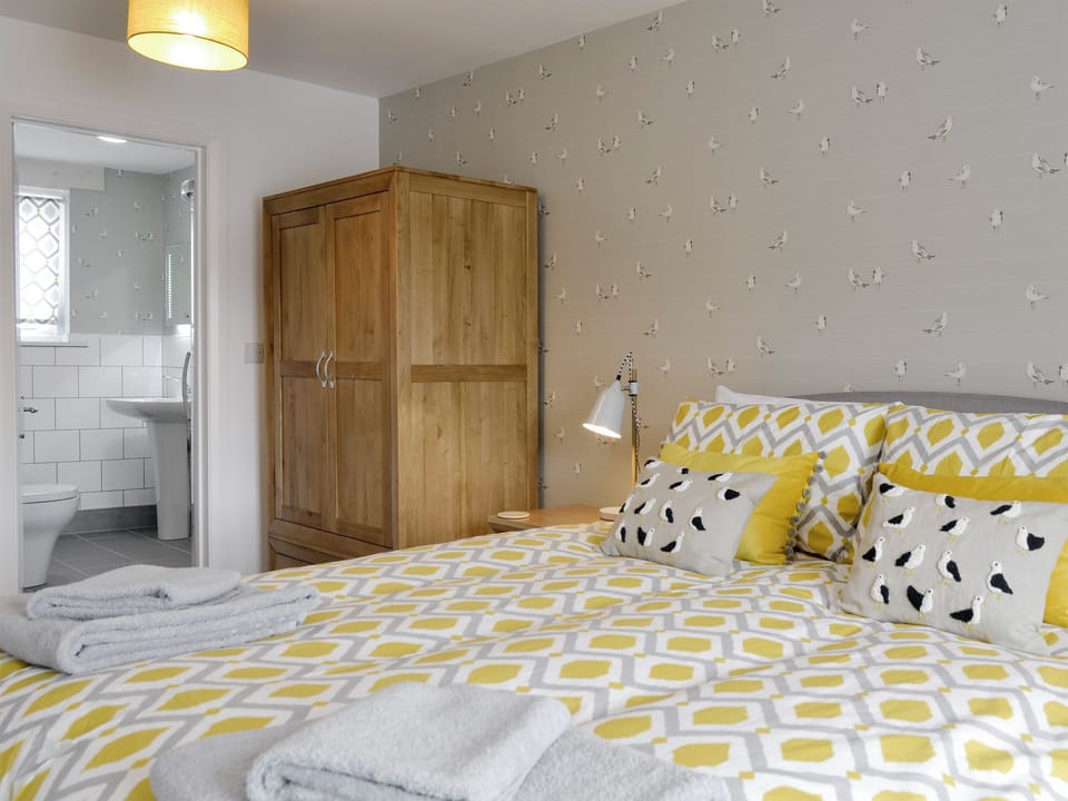 Second double bedroom with en-suite | Blue Beach House, Ilfracombe