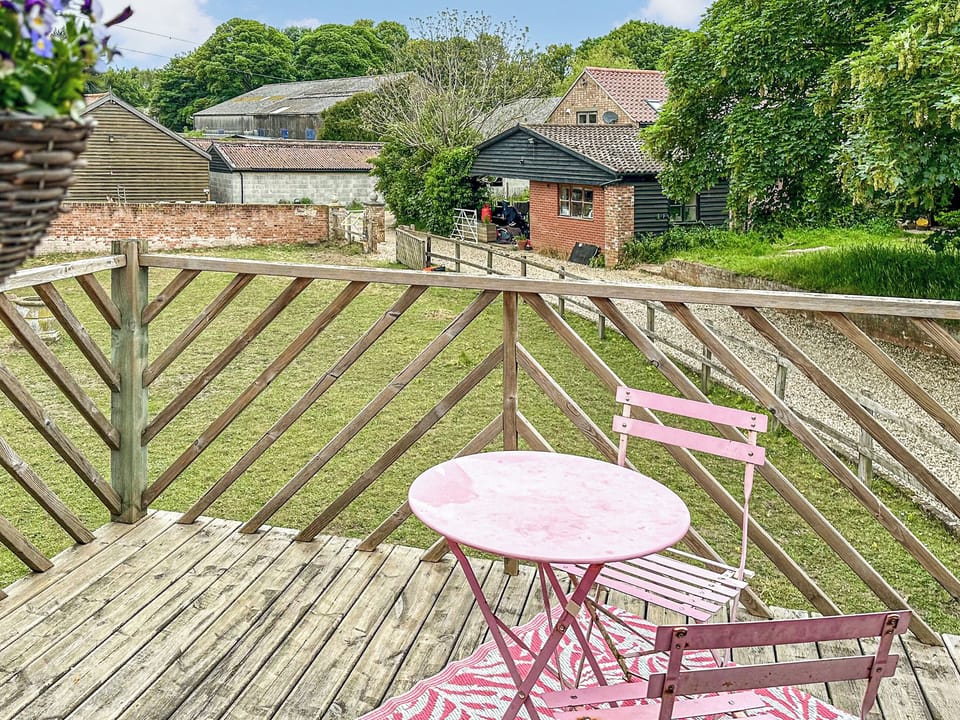 Sitting-out-area | Nightingales, Hollesley, near Woodbridge
