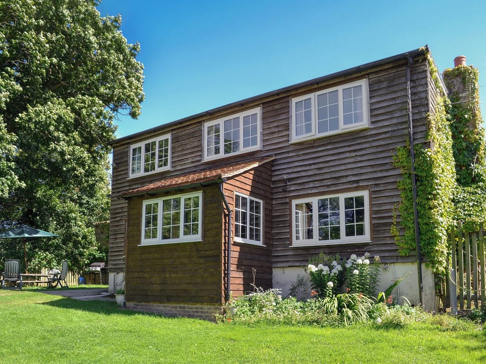 Wonderful holiday home | Henley Bridge Holiday Cottage, Ashburnham, near Battle