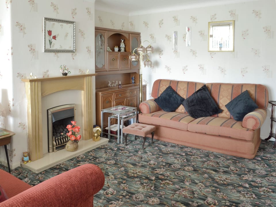 Ample storage and dressing area in double bedroom | Rossall Beach Cottage, Rossall, near Thornton-Cleveleys.
