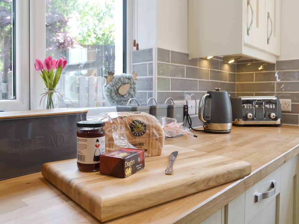 Fully appointed kitchen | Bryn Salem - Cewydd Cottages, Cwm-Cewydd, near Machynlleth