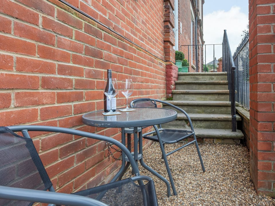 Sitting-out-area | Admiral&rsquo;s Rest, Cromer