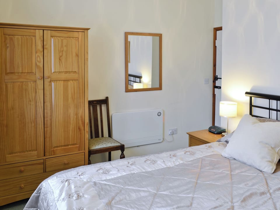 Double bedroom | Rose Cottage, Sturminster Newton