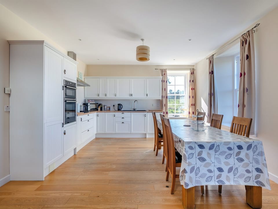 Kitchen/diner | Meadowgreen Farmhouse, Lour, near Forfar