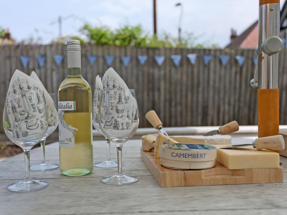 Relaxing sitting-out-area ideal for al-fresco dining | Stourcliffe House, Bournemouth