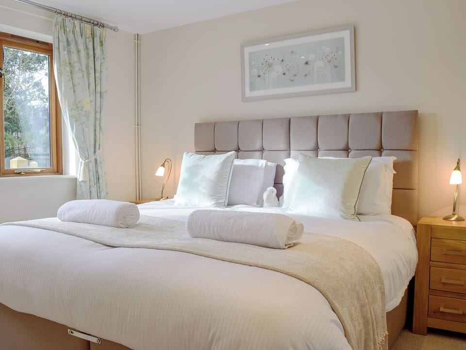 Comfortable double bedroom | The Lodge at Elmley Meadow, Elmley Castle, near Pershore