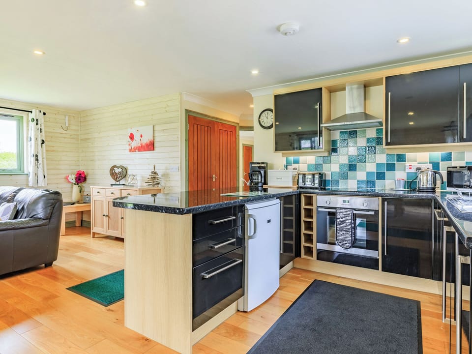 Kitchen | Primrose Lodge - Higher Shorston Lakes and Lodges, Holsworthy, near Bude