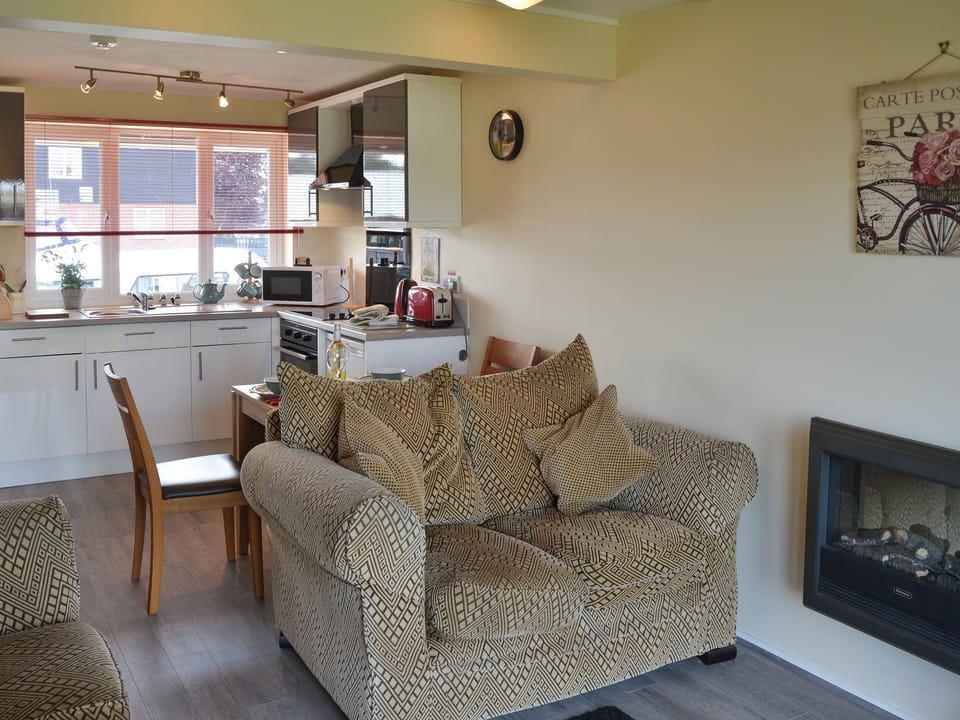 Open plan living space | Puffin Cottage, Wroxham