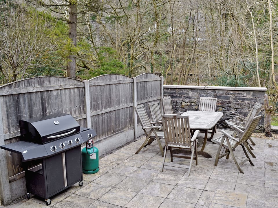 Sitting-out-area | Trem Yr Ynys, Betws-y-Coed