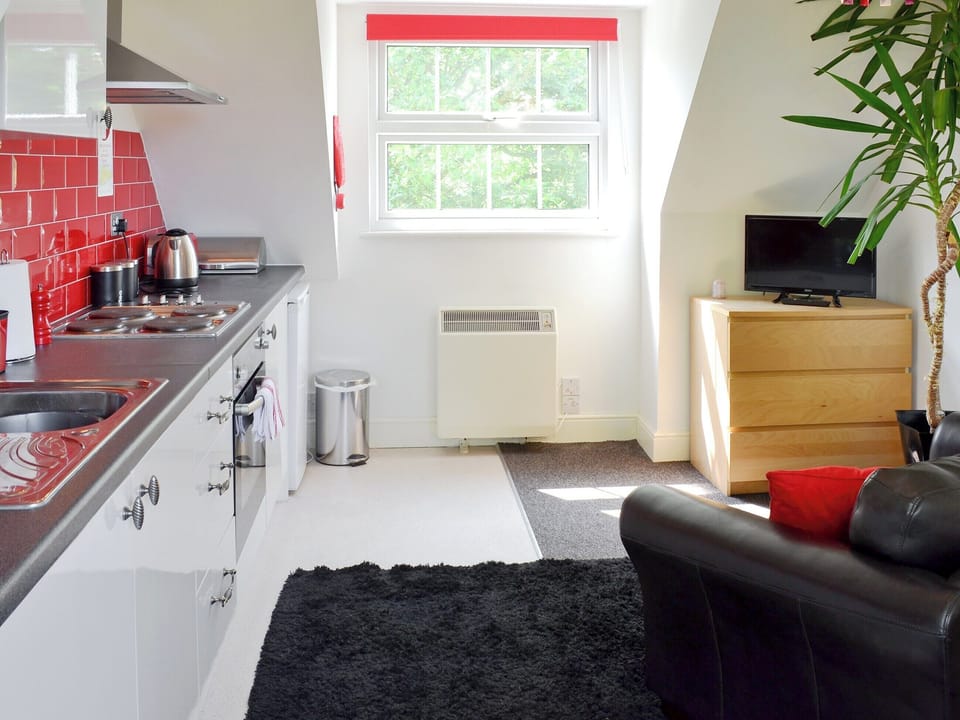 Light open plan living/dining room/kitchen | Hillcroft, Purleigh, near Maldon
