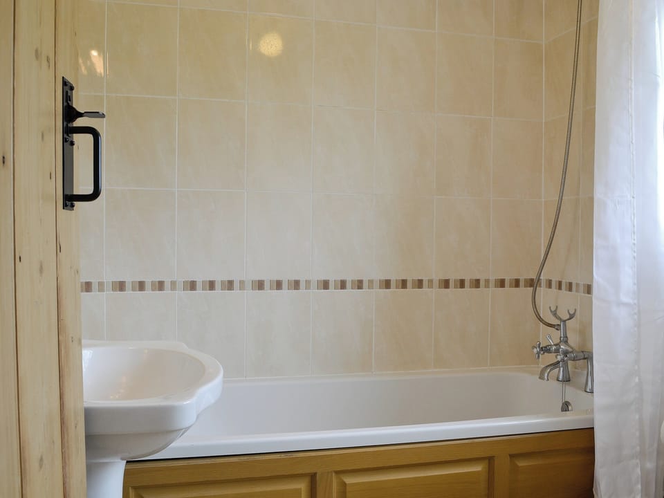 Bathroom | Rose Cottage - Springfield Farm Cottages, Bigrigg, near Egremont