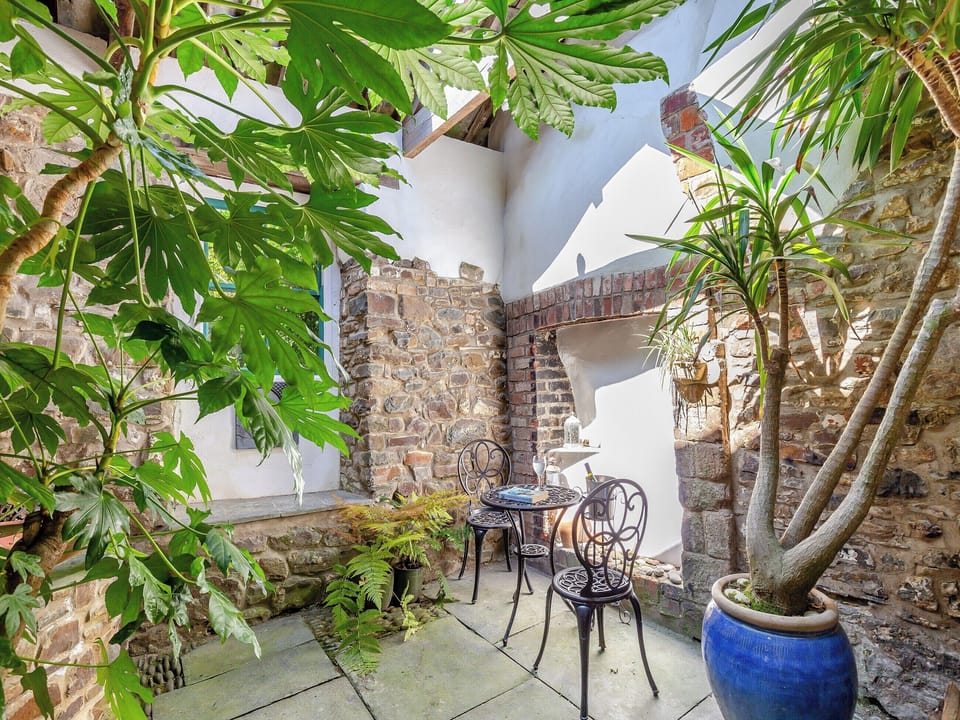 Internal Courtyard - sitting area | Jalna, Stratton, near Bude 