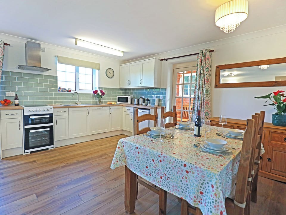 Delightful and fresh, well equipped with everything you will need | Tom Putt - The Old Kennels Holidays, Ledbury