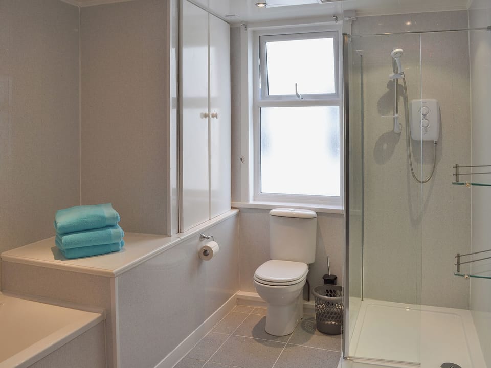 Bathroom | 28 The Promenade, Southport