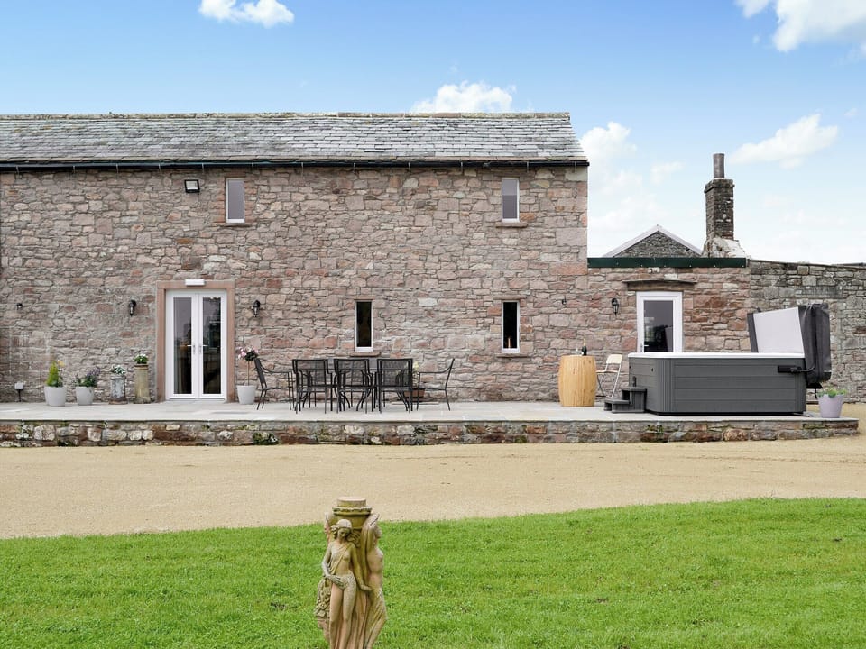 Semi-detached barn conversion | The Wheat Shed - The Wheat Shed and The Bothy, Calthwaite, near Penrith