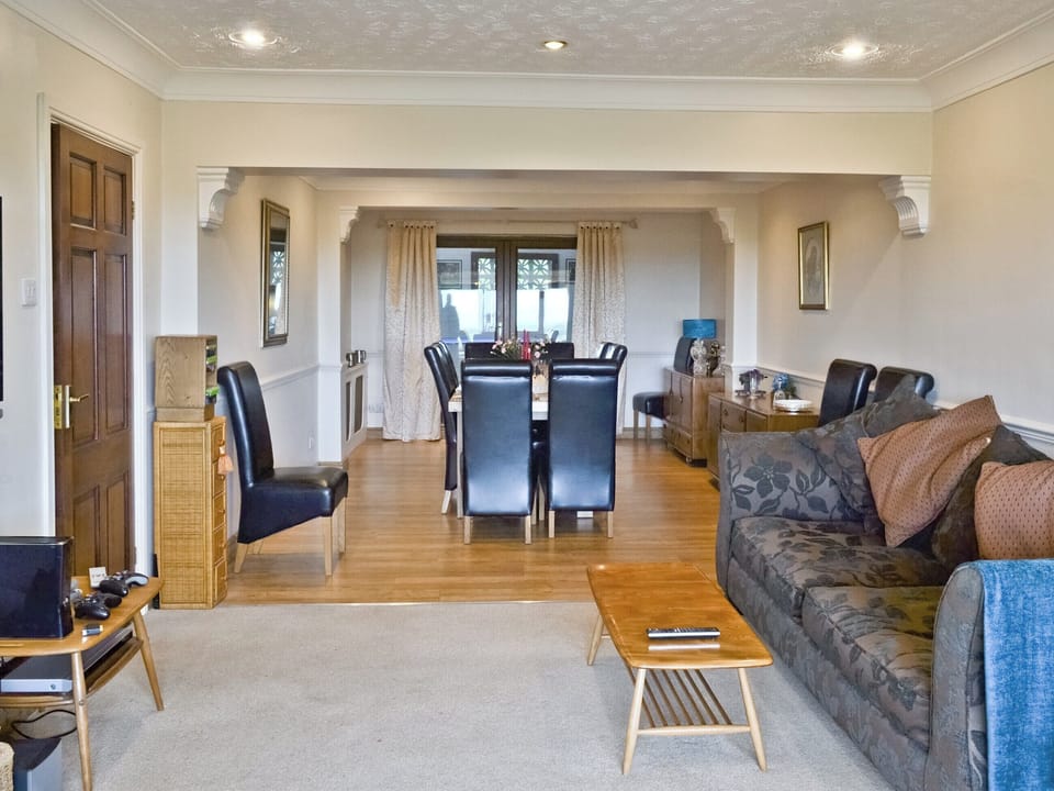 Master bedroom | Woodend Bungalow, Huthwaite, nr. Sutton-in-Ashfield