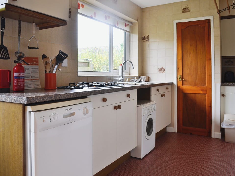 Well equipped kitchen | Sunshine Cottage, Fairford, near Cirencester
