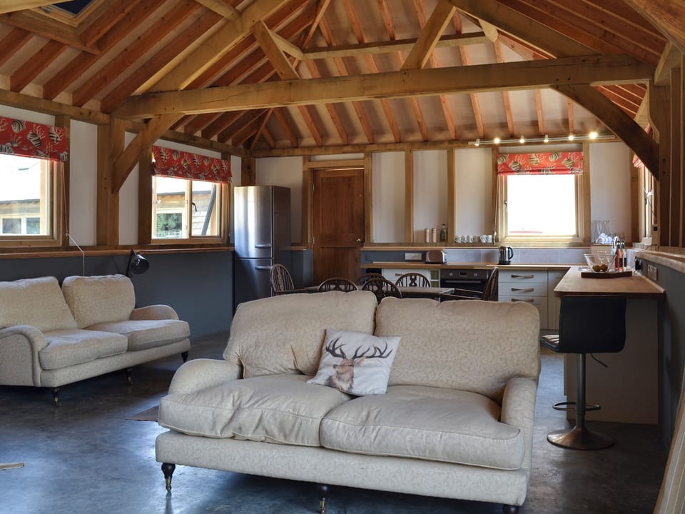 Open plan living space | Little Barn - Midgham Long Copse, Midgham, near Fordingbridge