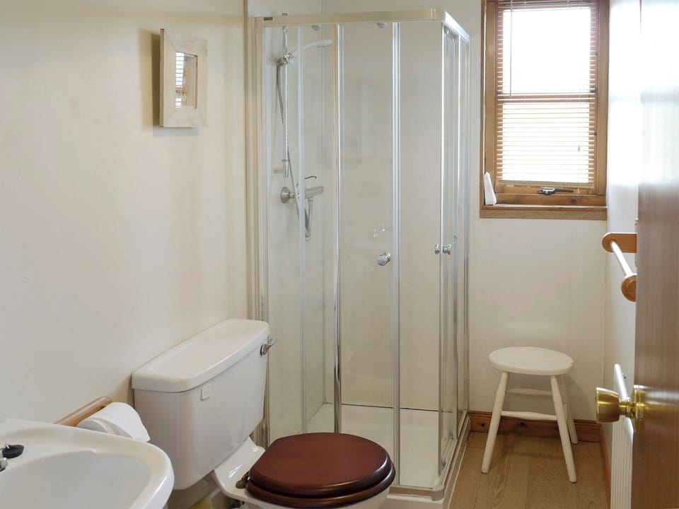 Family shower room | Lochinchard Cottage, Kinlochbervie, Sutherland