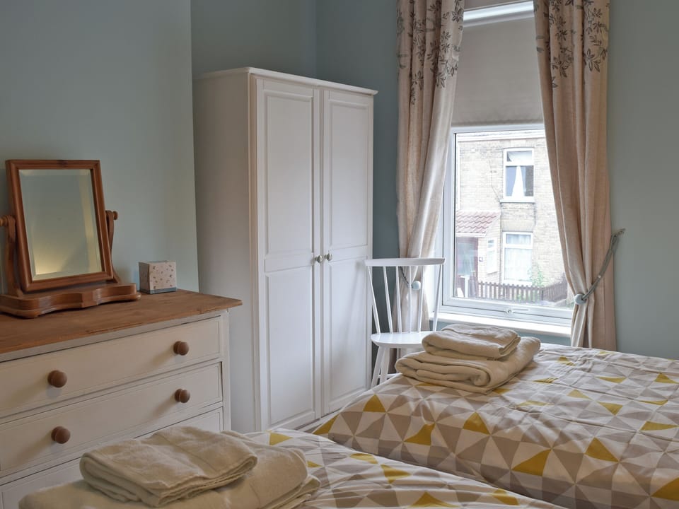 Twin bedroom | Albion Cottage, Pakefield, near Lowestoft
