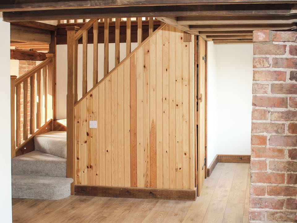 Beautifully presented double bedroom with beams | The Cart Shed - Corporation Farm Cottages, Tickton, near Beverley