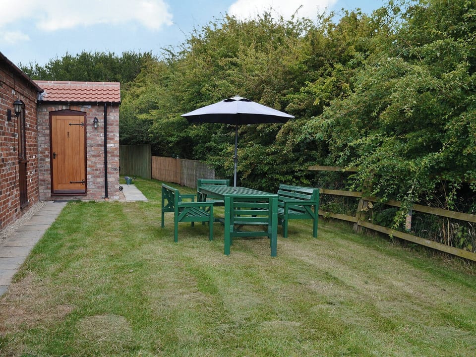Sitting-out-area | Acorn Barn, Laytham, nr. York