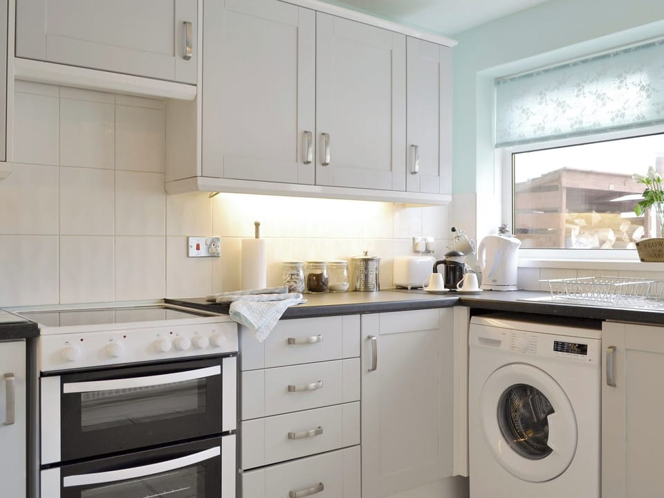 Fully appointed kitchen | Church Court Cottage, Beeford, near Hornsea