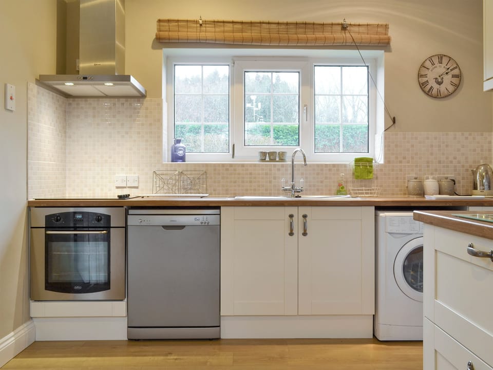 Well-equipped fitted kitchen | Clinton Cottage, Yaxham, near Norwich