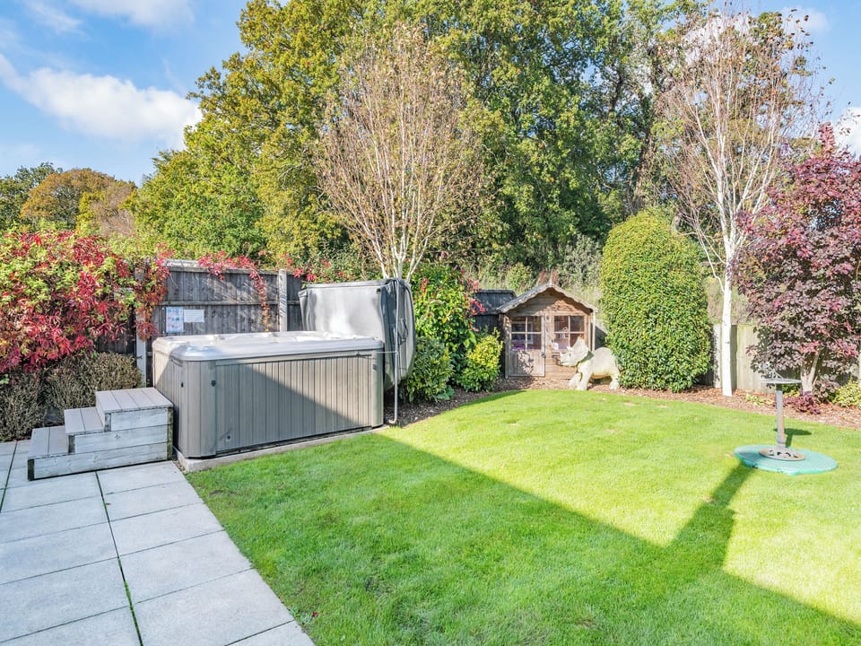 Garden | The Old Dairy - Bedborough Farm Cottages, Wimborne