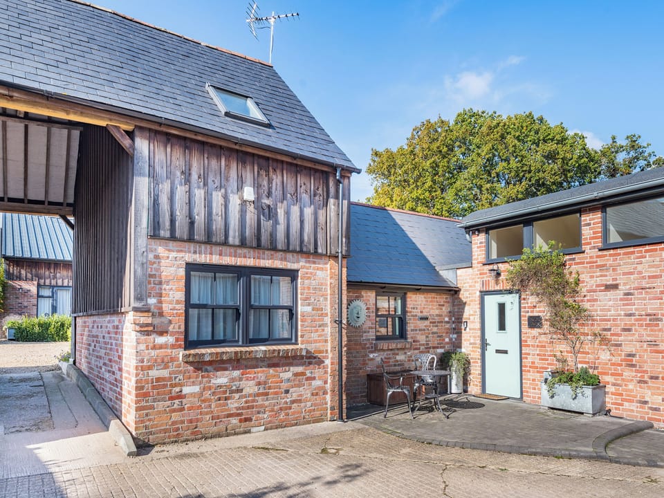 Bathroom | The Old Dairy - Bedborough Farm Cottages, Wimborne