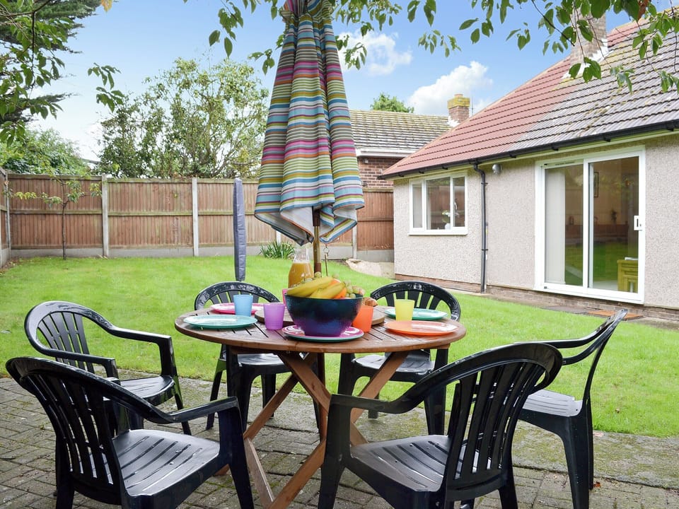 Sitting out area | Hideaway Cottage, Kingsgate, near Broadstairs