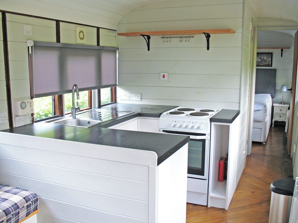 Open plan living space | Italian Carriage - Brockford Railway Sidings, Brockford, near Stowmarket