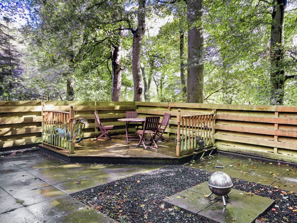 Sitting-out-area | The Coach House, Ratho, nr. Edinburgh