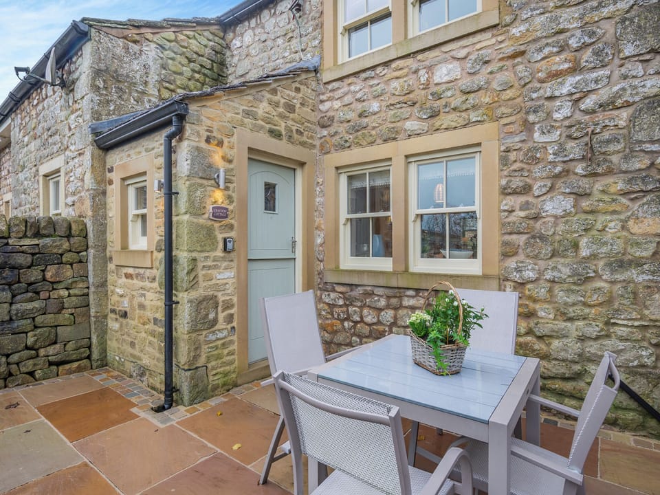 Sitting-out-area | Meresyke Farm - Graydon Cottage - Mere Syke Farm, Wigglesworth, near Settle