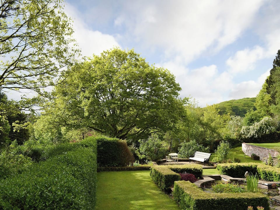 The well kept garden and grounds are a delight at any time of year | Pear Tree House Annexe, Wooldale, near Holmfirth