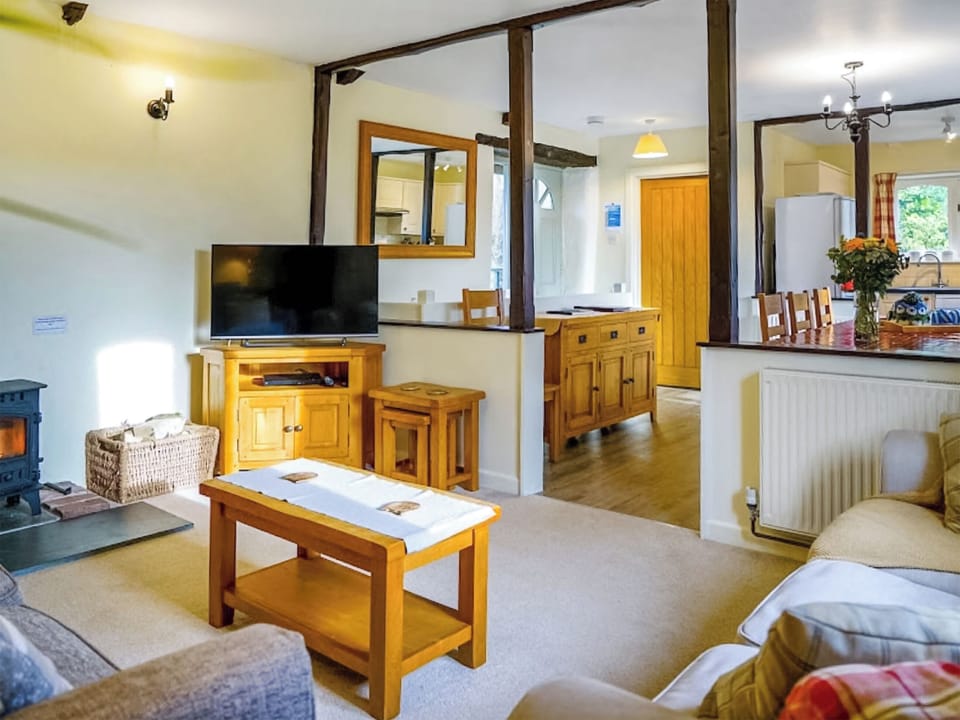 Open-aspect from living room to dining area | The Tallet - Mennabroom Farm Cottages, Warleggan, near Bodmin